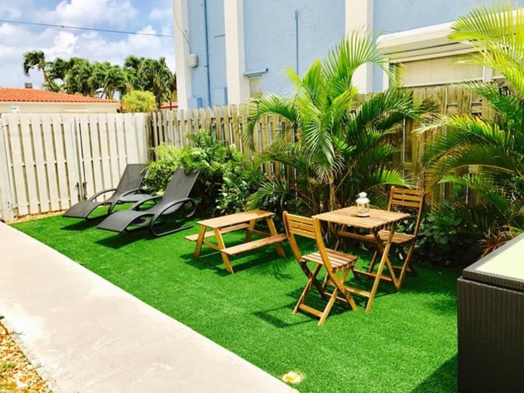 Hollywood Beachfront House Bagian luar foto