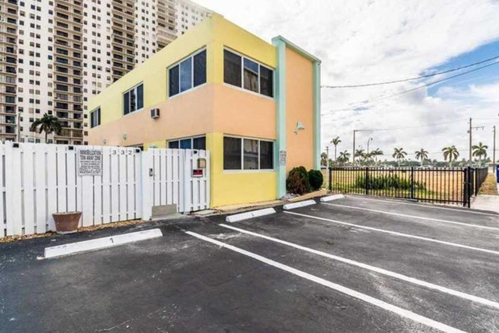 Hollywood Beachfront House Bagian luar foto
