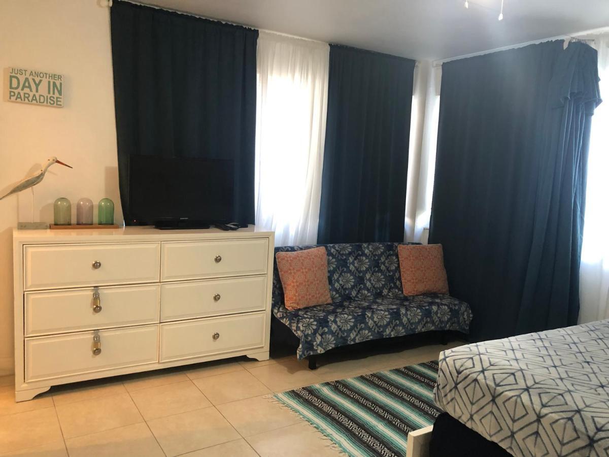 Hollywood Beachfront House Bagian luar foto