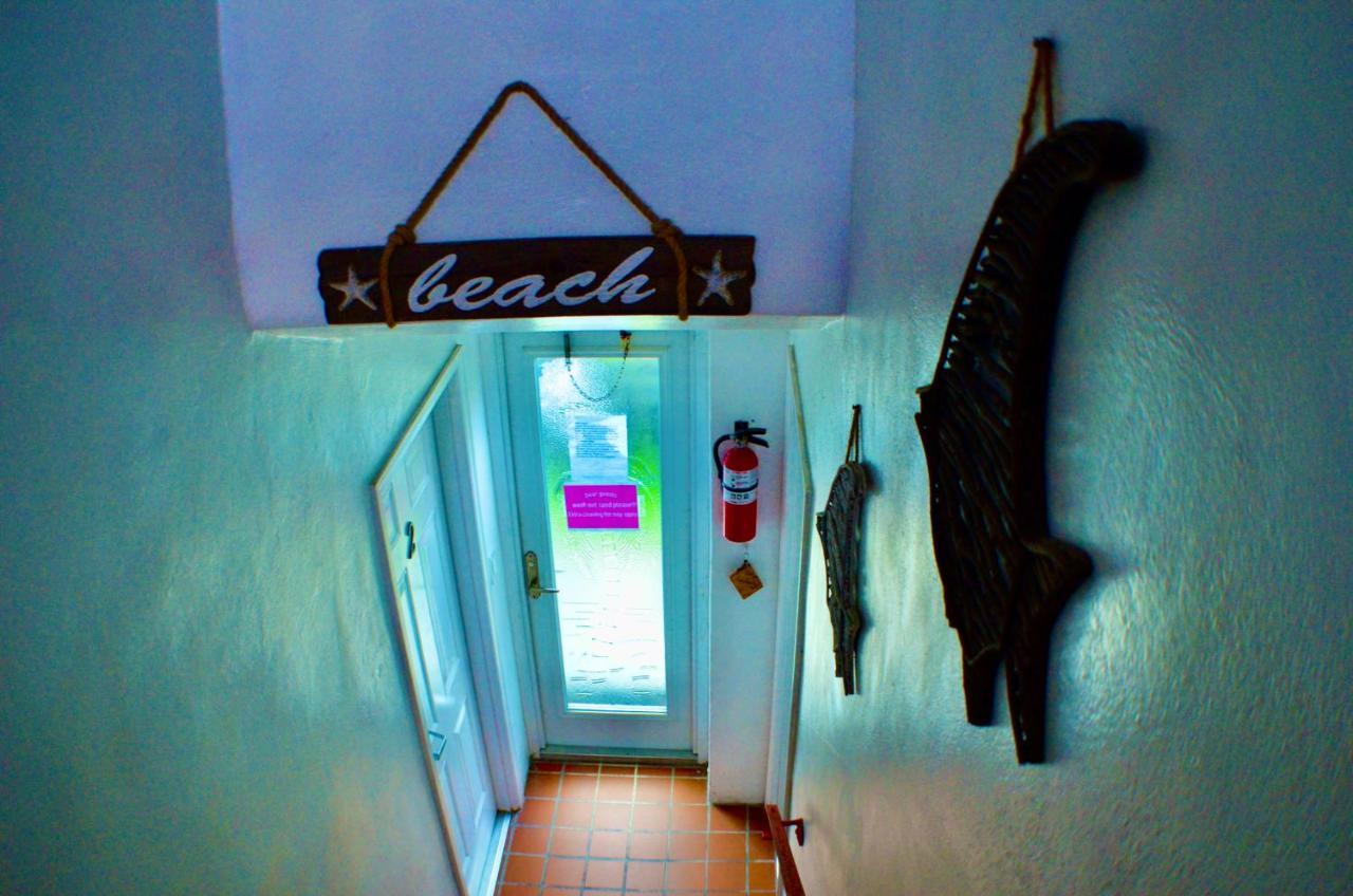 Hollywood Beachfront House Bagian luar foto